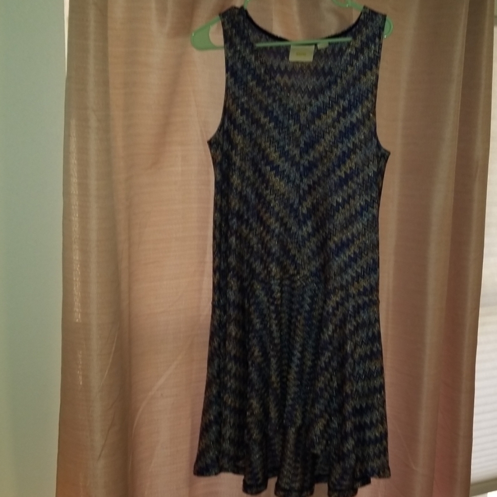 Dress - Picture 5 of 5